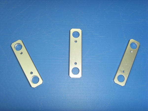 弘啟機(jī)械設(shè)備公司提供特價(jià)手機(jī)外殼精密加工服務(wù)，同行中的姣姣者